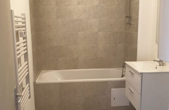 Vente appartement 2 pièces 60 m² Béziers (34500) — photo 3