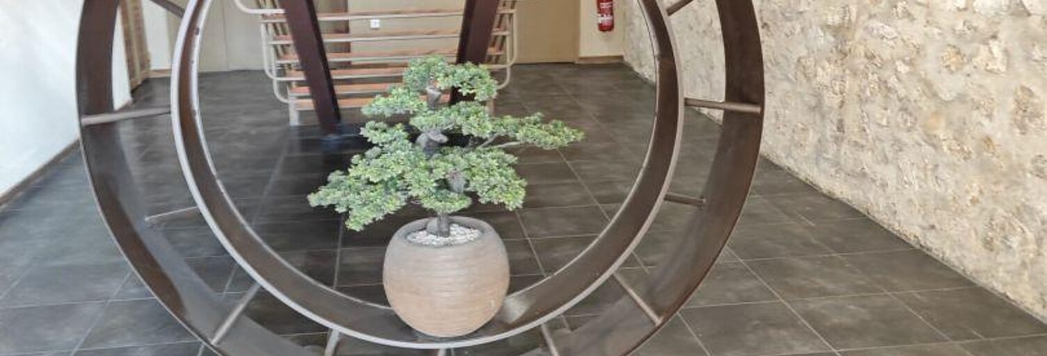 Commerce  90 m² à louer à Marseille 14 (13014)