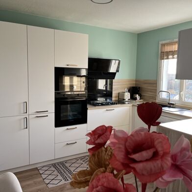 Appartement 5 pièces 262400 €