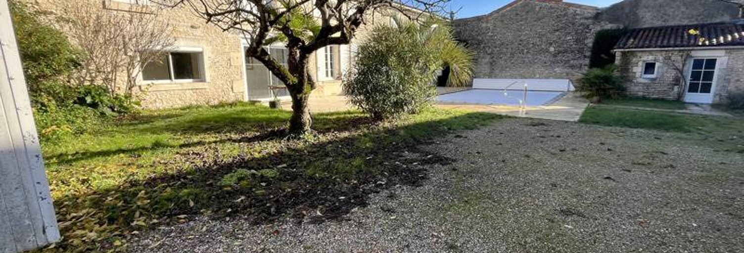 Maison 7 Pièces 220 m² à vendre à Chassors (16200)