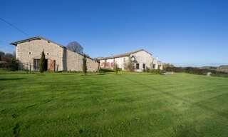 Maison 10 Pièces 357 m² à vendre à Pommiers-Moulons (17130)