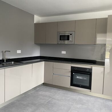 Appartement 5 pièces 2260 €