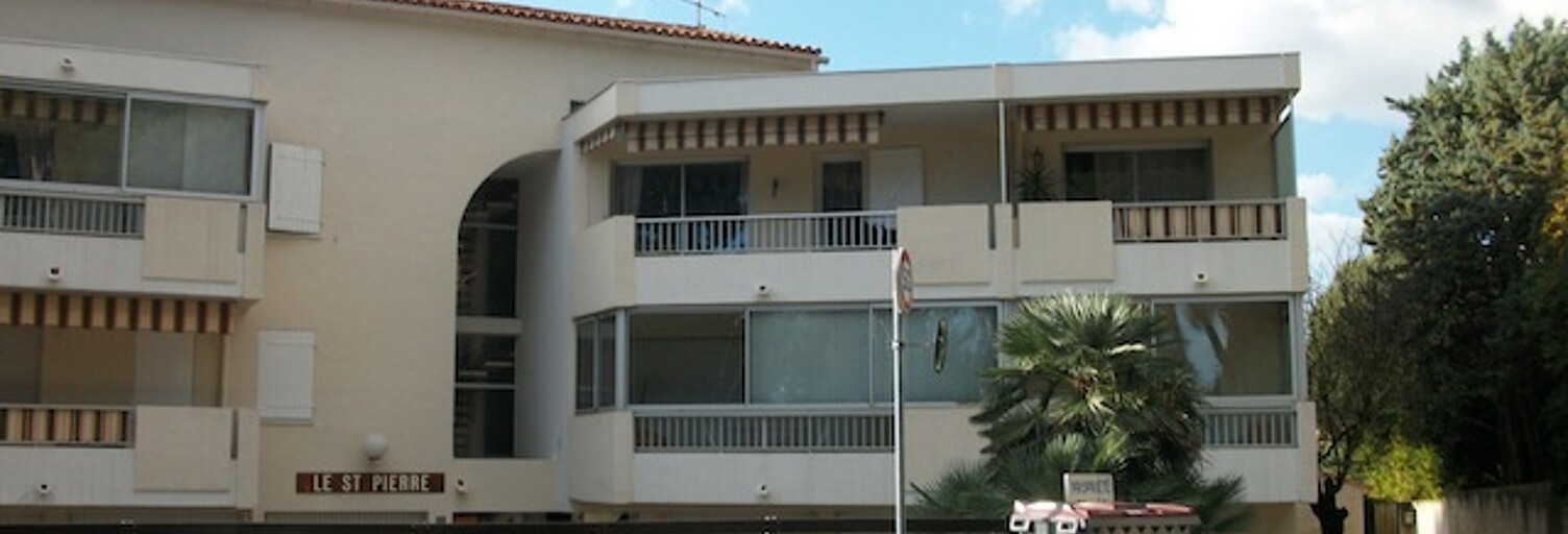 Garage   m² à louer à Sanary-sur-Mer (83110)