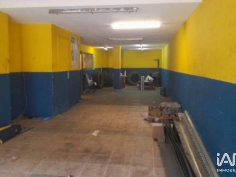 Vente Local d'activités 187 m&sup2; — photo 1