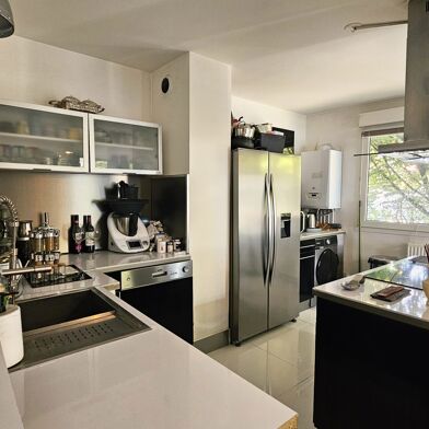 Appartement 3 pièces 187200 €