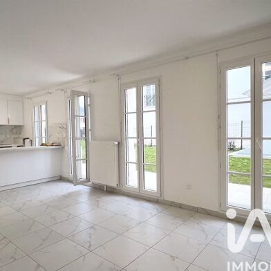 Maison 5 pièces 2200 €