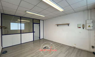 Bureau  30 m² à louer à Carros (06510)