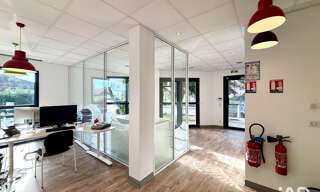 Bureau  70 m² à louer à Champagne-au-Mont-d'Or (69410)