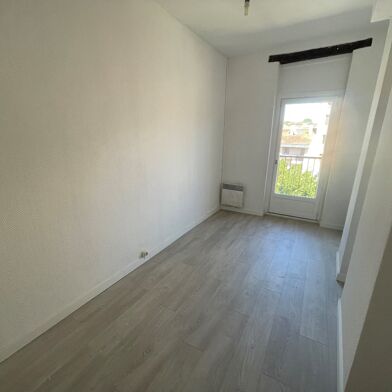 Appartement 2 pièces 590 €