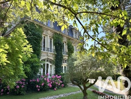 Coutances - 232m² - 9p.