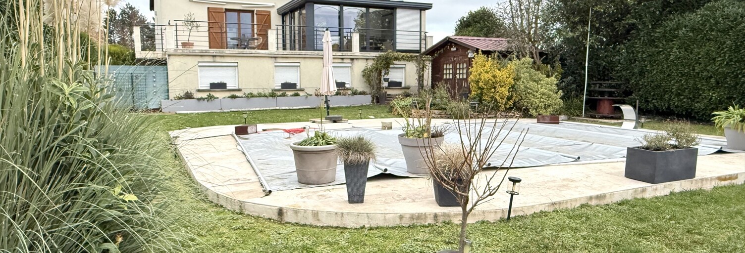 Maison 8 Pièces 196 m² à vendre à La Queue-en-Brie (94510)