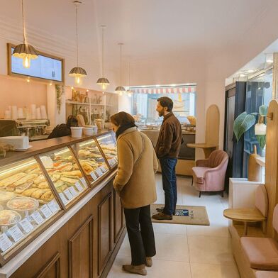 Commerce  1484000 €