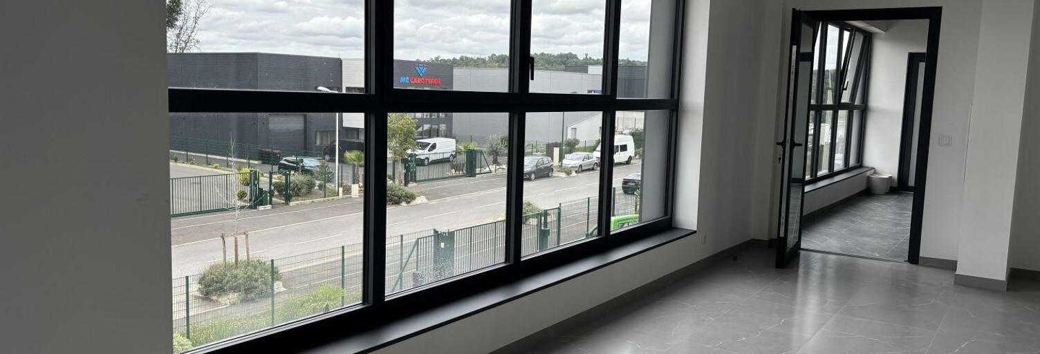 Commerce  100 m² à louer à Courtry (77181)