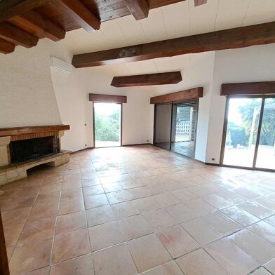 Maison 5 pièces 1790 €