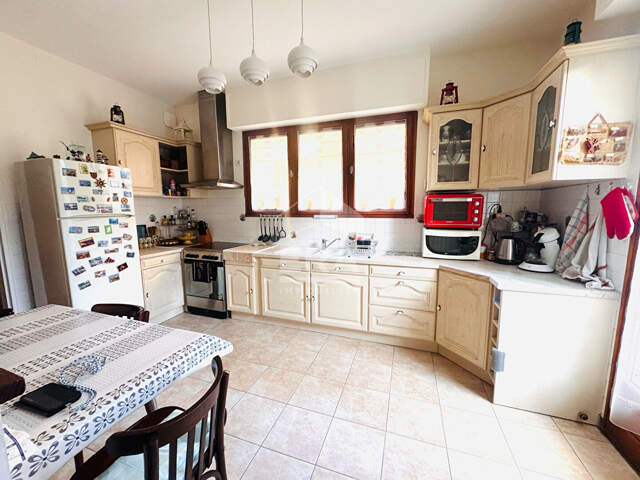 Maison de  138m2  à vendre à Bourg - 4 chambres — photo du bien
