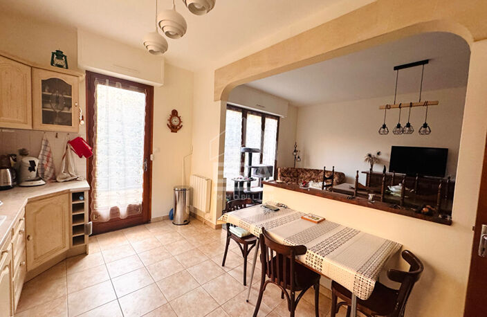 Maison de  138m2  à vendre à Bourg - 4 chambres — photo 2