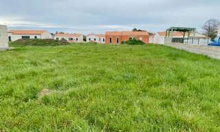 Terrain  664 m² à vendre à Corme-Écluse (17600)