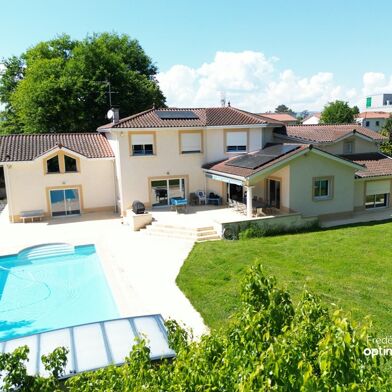 Maison 14 pièces 595000 €