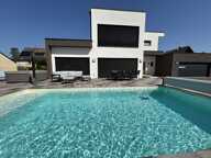 BETTENDORF, 2min de HIRSINGUE, Villa d'architecte, 222m² habitable (+400m² surface totale), suite parentale, piscine chauffée, pool house, jacuzzi, 14.87ares. Prestations haut de gamme — photo 2