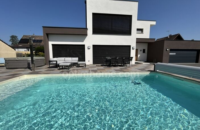 BETTENDORF, 2min de HIRSINGUE, Villa d'architecte, 222m² habitable (+400m² surface totale), suite parentale, piscine chauffée, pool house, jacuzzi, 14.87ares. Prestations haut de gamme — photo 2