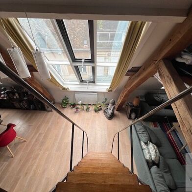 Appartement 3 pièces 242740 €