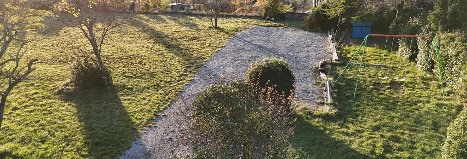 Terrain  740 m² à vendre à Villeneuve-de-Berg (07170)