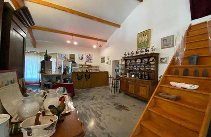 ENSEMBLE IMMOBILIER PROFESSIONNEL DONT RESTAURANT TYPIQUE DE LA BRESSE ET SON LOGEMENT DE FONCTION. MURS ET FONDS DE COMMERCE  A VENDRE — photo 3