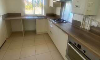 Maison 4 Pièces 90 m² à louer à Saint-Pierre-d'Aurillac (33490)