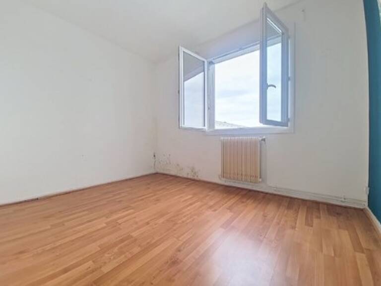 T5 — photo 1
