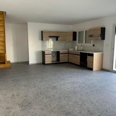 Maison 3 pièces 920 €