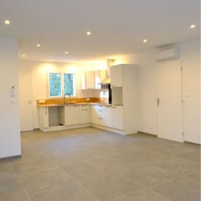 Maison 3 pièces 860 €