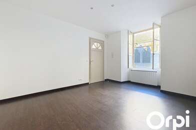 Appartement 1 pièces 369 €