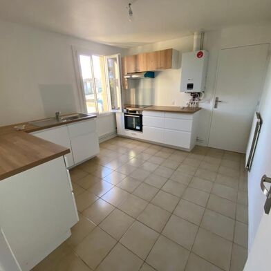 Maison 4 pièces 1221 €