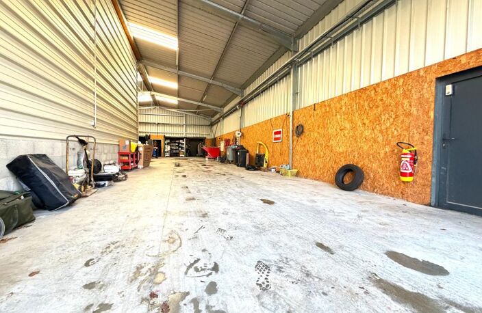 Bien Commercial À Vendre — photo 3