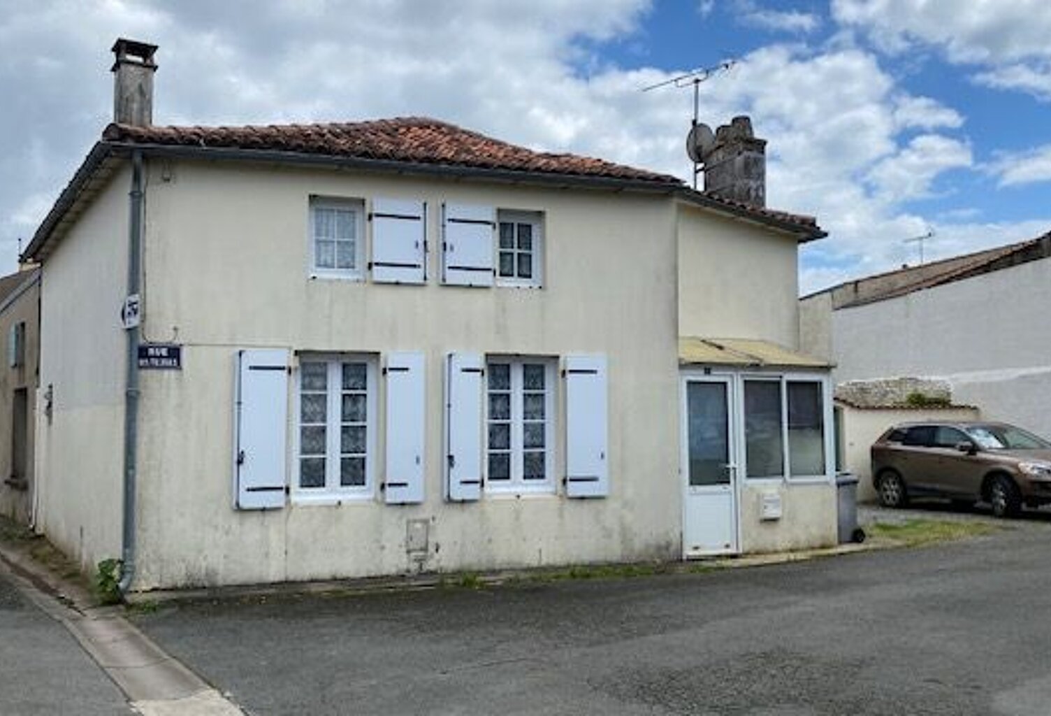 Maison À Vendre — photo 1