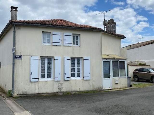 Maison À Vendre — photo du bien