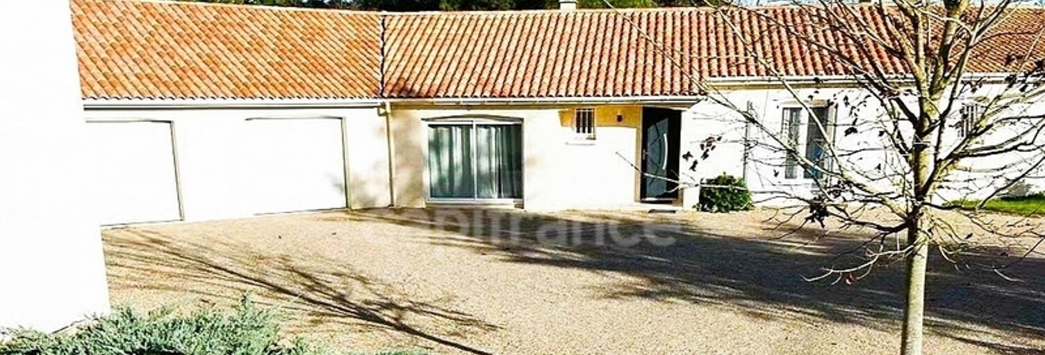 Maison 9 Pièces 151 m² à vendre à Thuré (86540)