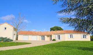 Maison 9 Pièces 156 m² à vendre à Thuré (86540)