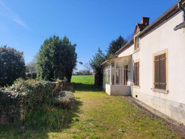 Maison de campagne à vendre 4 pièces AINAY LE CHATEAU (03 ALLIER ) — photo du bien