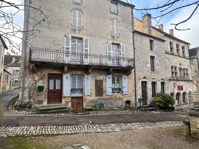 Maison à vendre 8 pièces FLAVIGNY SUR OZERAIN (21) — photo du bien