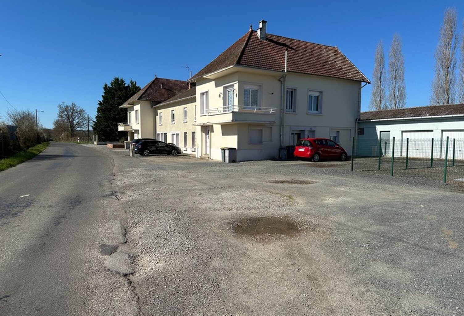 Immeuble à vendre DOMERAT (03), proche de Montluçon — photo 1