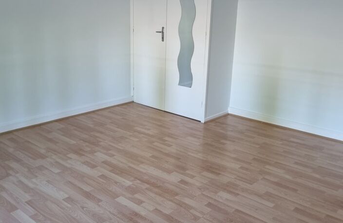 Immeuble à vendre DOMERAT (03), proche de Montluçon — photo 4