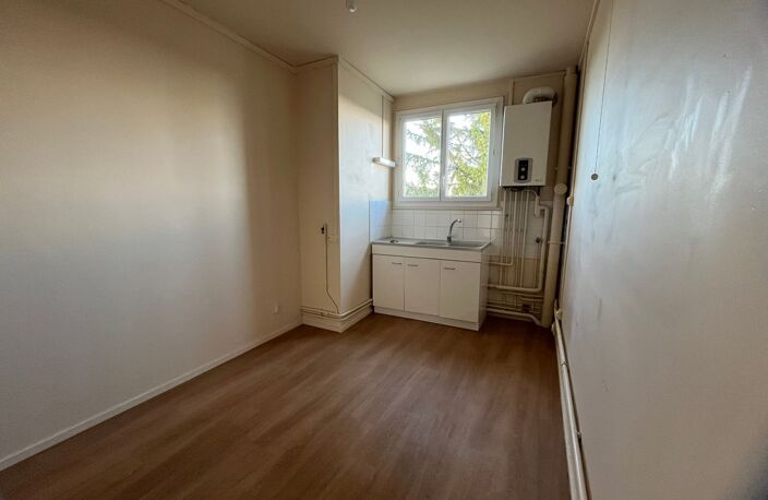 Ligueil - Appartement T5 — photo 3