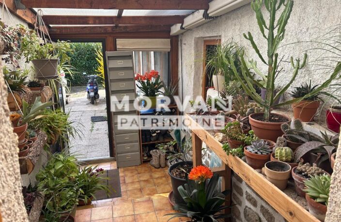 Maison avec dépendances et terrain — photo 3