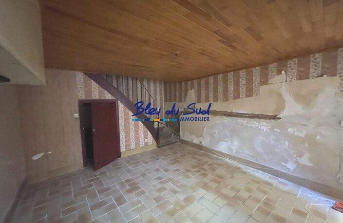 Maison de village avec terrasse à rénover — photo 5