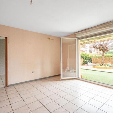 Appartement 4 pièces 275000 €
