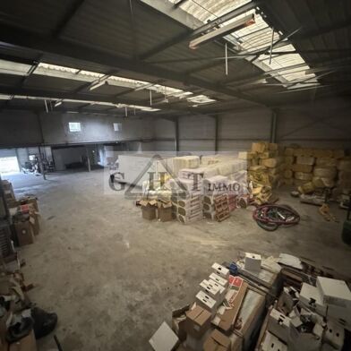 Local industriel  2500000 €