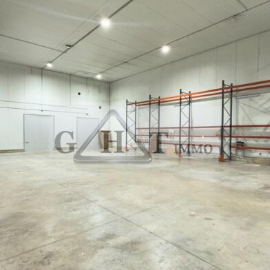 Local industriel  10000 €