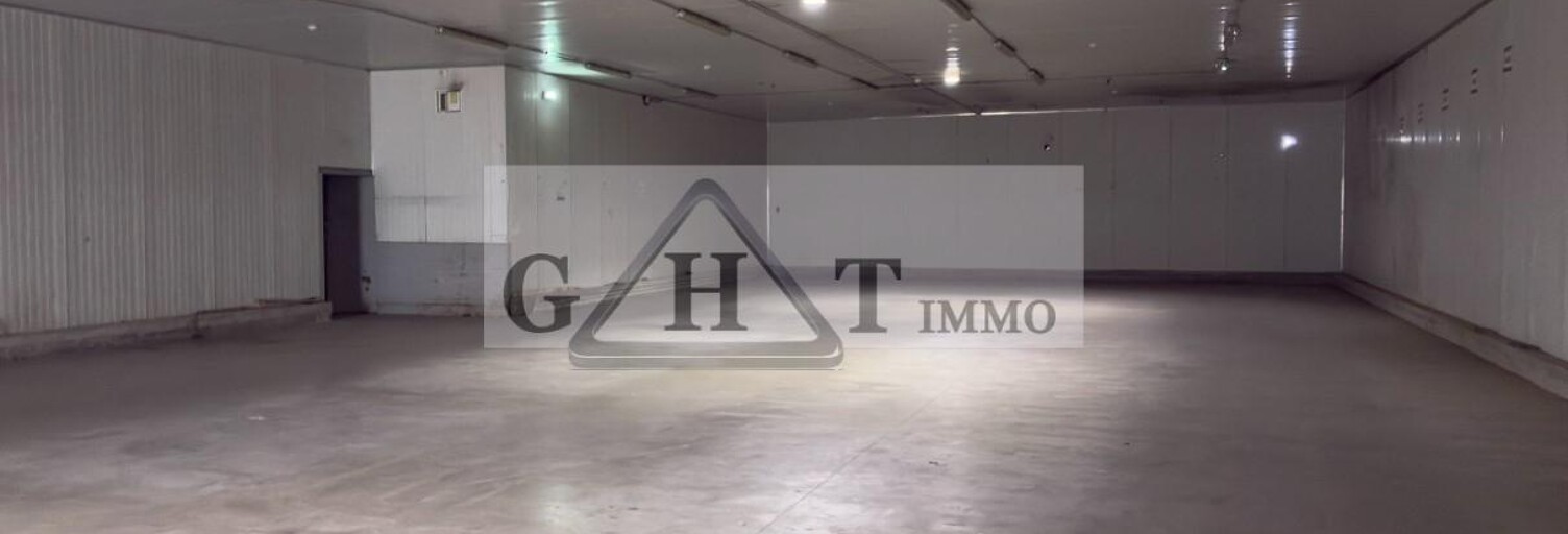Local industriel  1965 m² à louer à Crégy-lès-Meaux (77124)