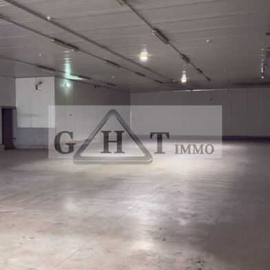 Local industriel  10000 €